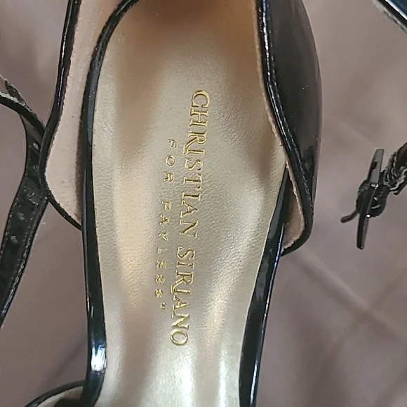 Heels - Picture 4 of 5